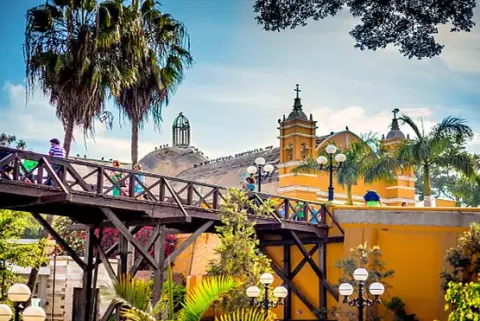 Visite du centre historique de Lima + cuisine péruvienne + Barranco